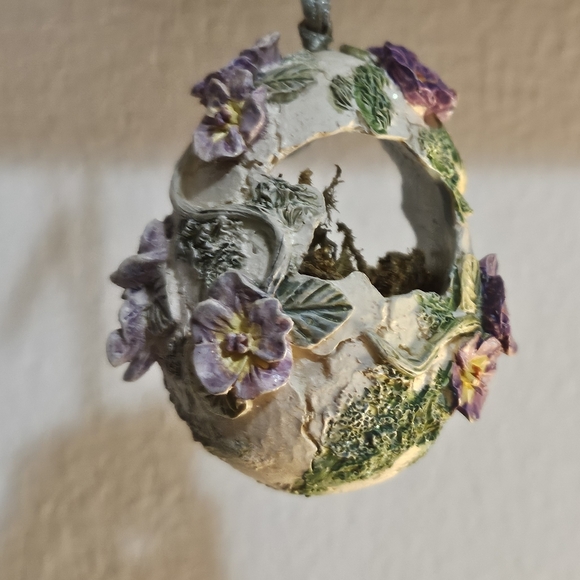 Floral Cracked Egg Hanging Ornament with Bunny Rabbit - Picture 4 of 11